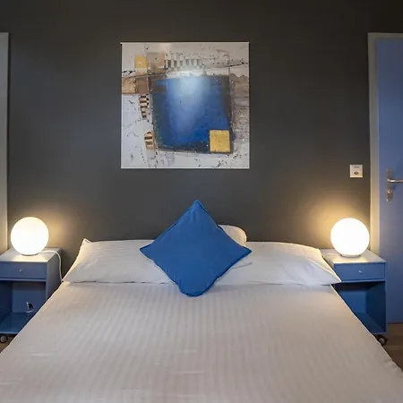 Au Boeuf Rouge 3* Crassier